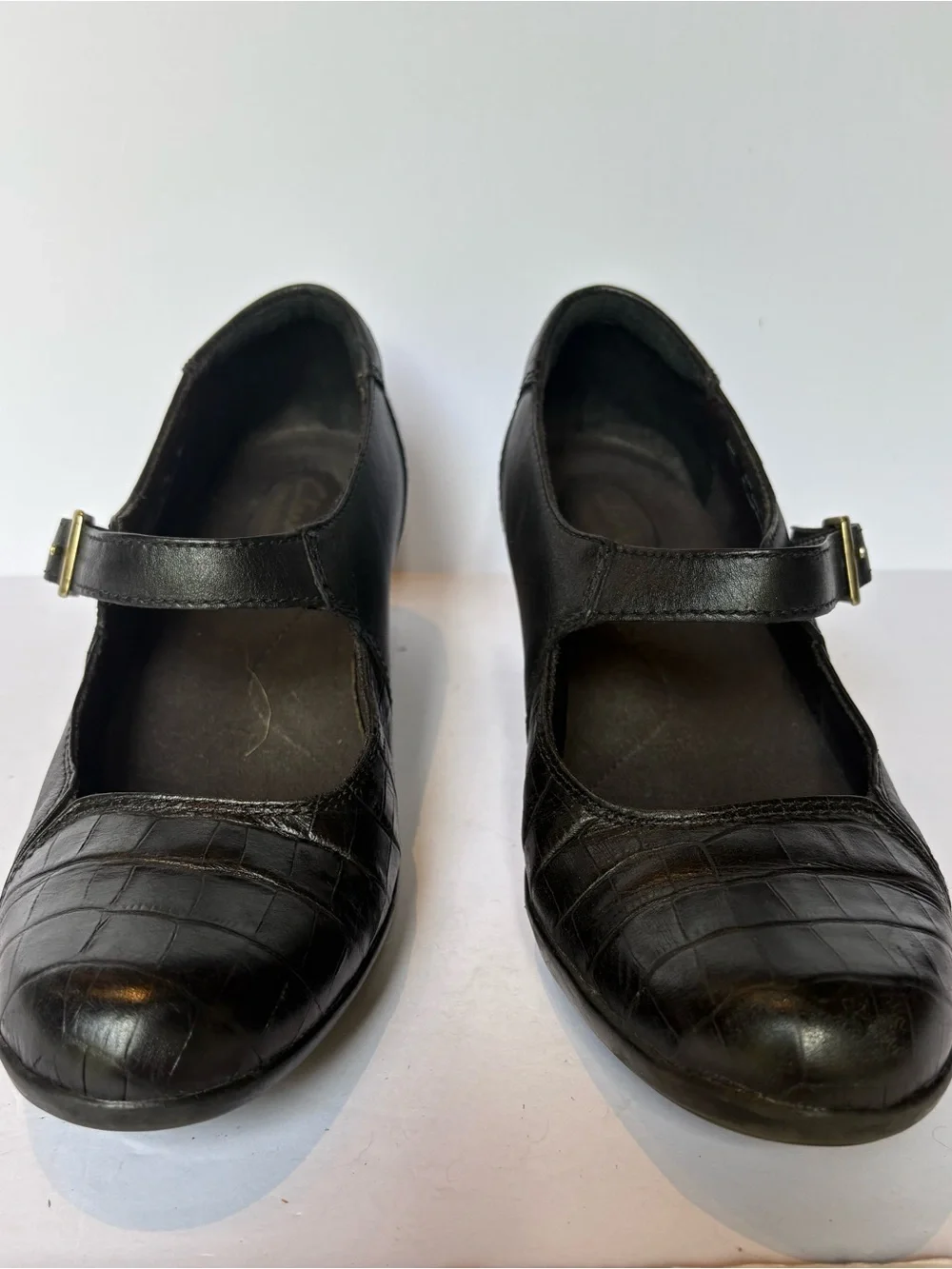Clarks Women's Black Mary Jane Comfort Heels Size 9.5M